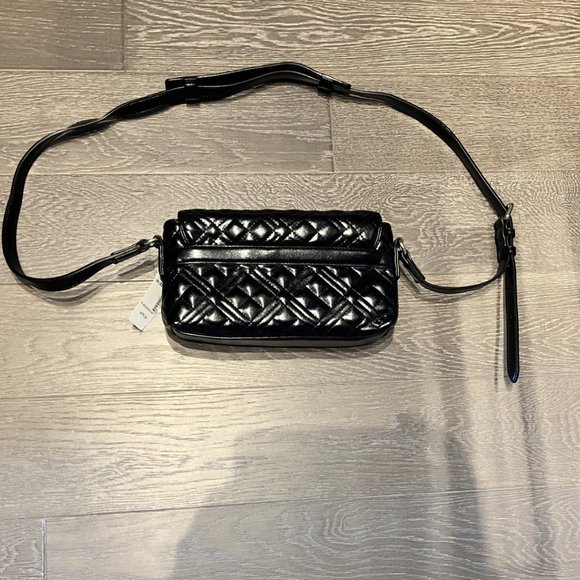 LOVE MOSCHINO SIGNATURE QUILTED SHOULDER BAG - NWT - Picture 4 of 7